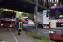 LKW blieb unter Bruecke haengen Koeln Ehrenfeld Innere Kanalstr Hornstr P312